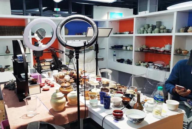 正在公示!全國僅十家!景德鎮(zhèn)市陶溪川文創(chuàng)街區(qū)擬命名為國家級文化產業(yè)示范園區(qū)